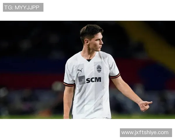 乌克兰足球明星球员介绍及其在国际赛场上的精彩表现 乌克兰足球明星球员介绍及其在国际赛场上的精彩表现